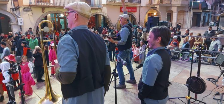 Carnaval familiar a Ulldecona amb Roger Canals i  Zigurat Band