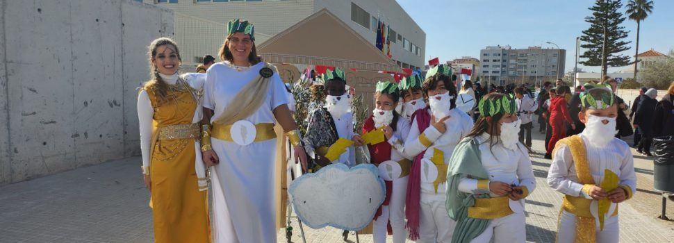 El CEIP Jaume I s’ompli de déus grecs