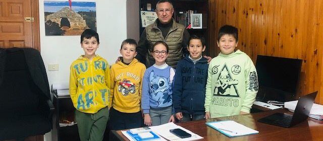 L’alumnat de Tírig entrevista a l’alcalde Carreres
