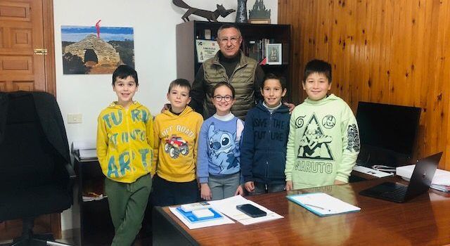 L’alumnat de Tírig entrevista a l’alcalde Carreres
