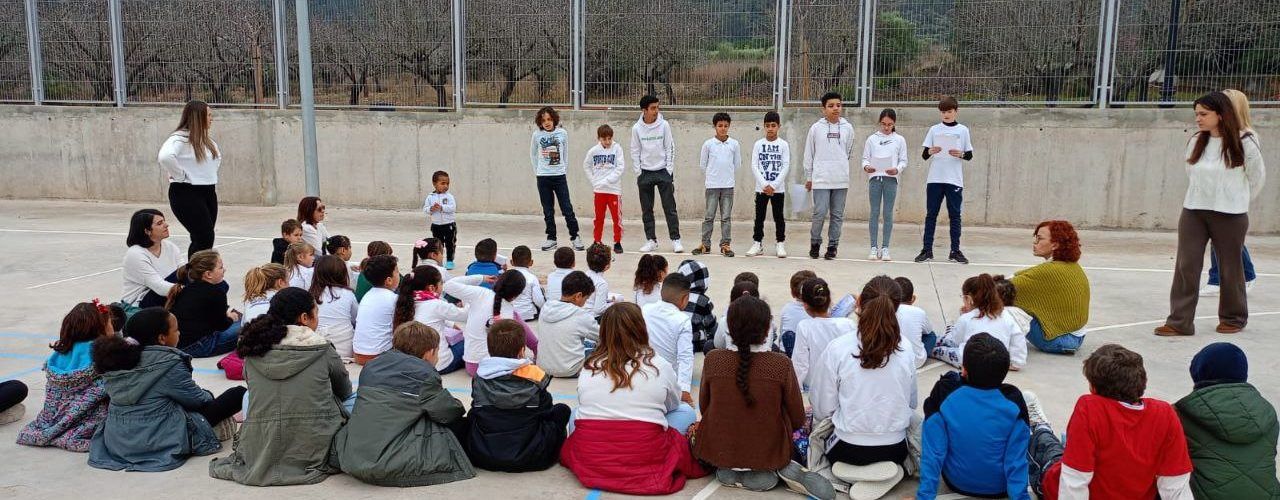 L’alumnat del CEIP Alberto Selma celebra els dies de la Pau i de l’Arbre