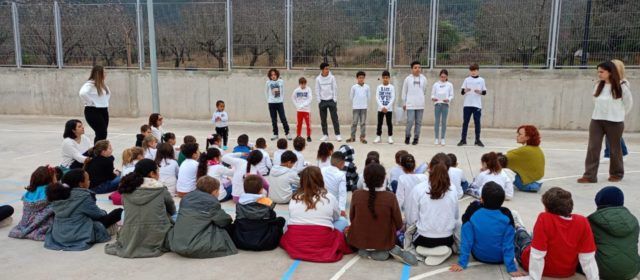 L’alumnat del CEIP Alberto Selma celebra els dies de la Pau i de l’Arbre