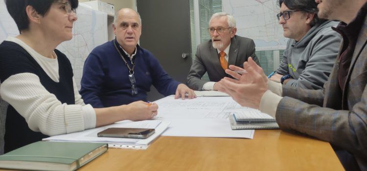 Ajuntament i IES Ramón Cid revisen la memòria valorada per a la reforma del centre
