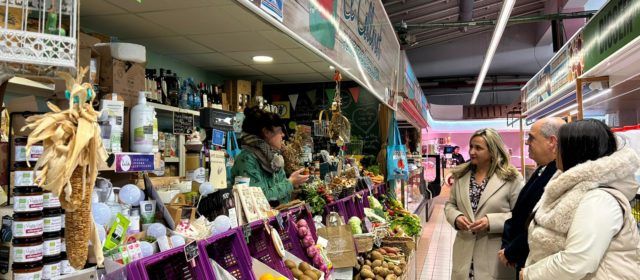 La directora general de Comerç es compromet a reactivar les àrees comercials de Benicarló