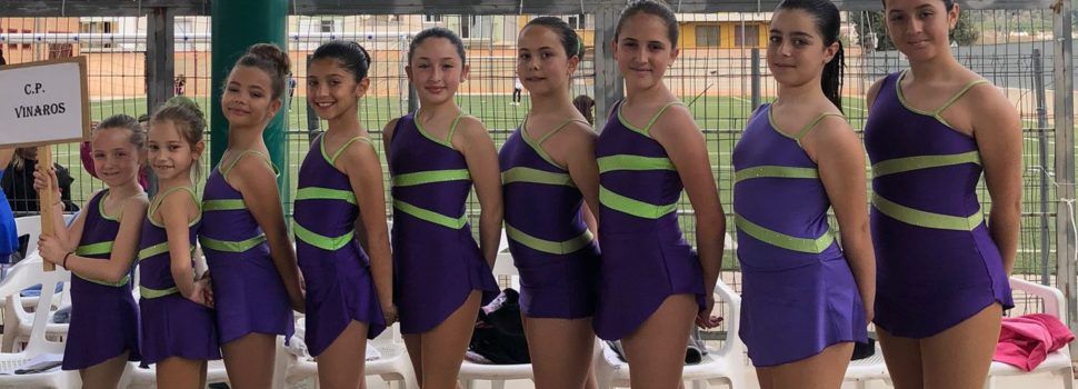 El club de patinaje artístico Vinaròs en Tavernes de la Valldigna con 15 patinadoras