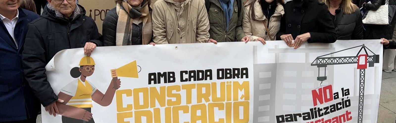 El Grup Municipal Socialista de Benicarló participa en la manifestació en contra de la paralització de l’Edificant