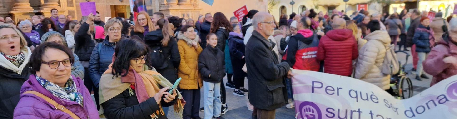 Dia de la Dona: manifestació i actuació de Mar i Terra