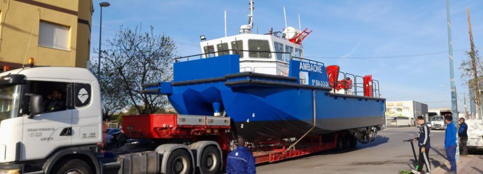 Talleres Blanchadell bota un nuevo catamarán de 15 metros de eslora