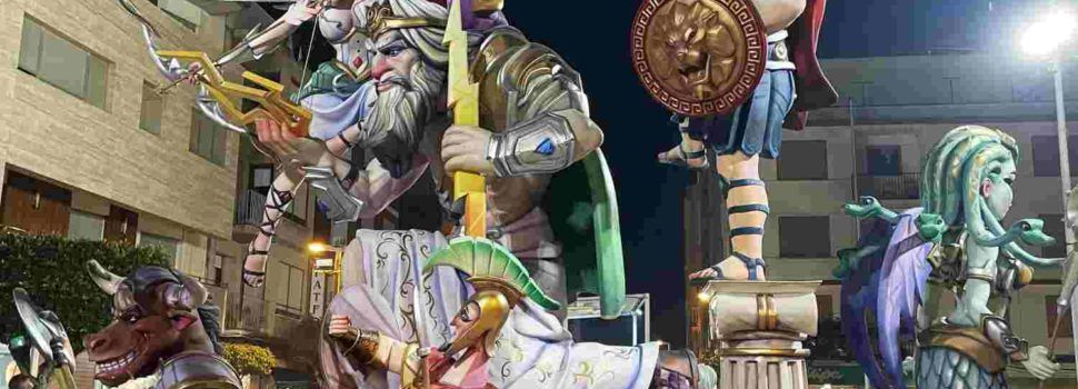 Las fallas benicarlandas dan el primer premio a Mercat Vell y El Caduf