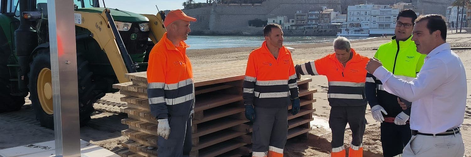 Peníscola prepara la platja per a Setmana Santa