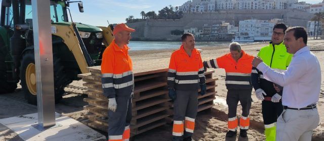 Peníscola prepara la platja per a Setmana Santa