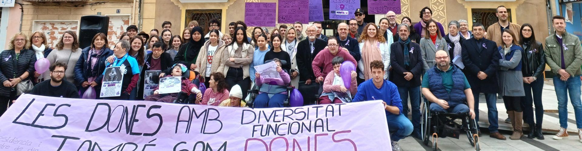 Benicarló reivindica un any més la igualtat de gènere en el Dia de la Dona