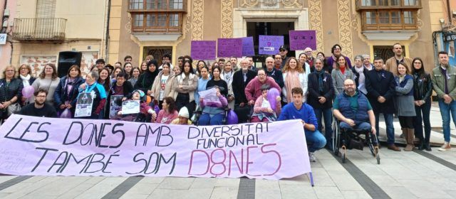 Benicarló reivindica un any més la igualtat de gènere en el Dia de la Dona