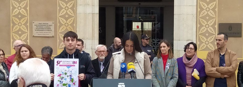 L’IES Joan Coromines commemora el 8M, Dia Internacional de la Dona