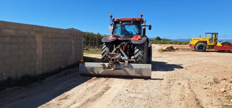 L’Ajuntament adequa el camí de Mas de Brau