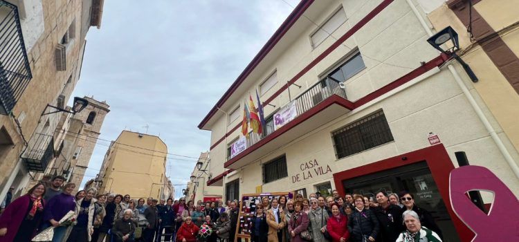 Més de 140 persones participen a Càlig en la primera Volta per la Igualtat