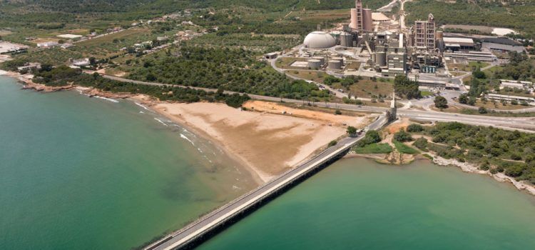 La planta de Cemex a Alcanar rep suport del MITECO per a impulsar l’economia circular