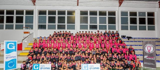 El Club Básquet Vinaròs presentó a los equipos de la presente temporada.