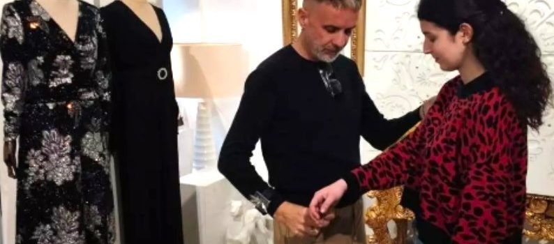 El diseñador castellonense Higinio Mateu crea el vestido de la reina Esther del Sexenni de Morella
