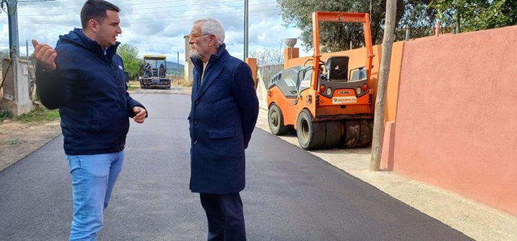 Benicarló asfalta el camí de Mallols per garantir l’accessibilitat d’agricultors i veïns