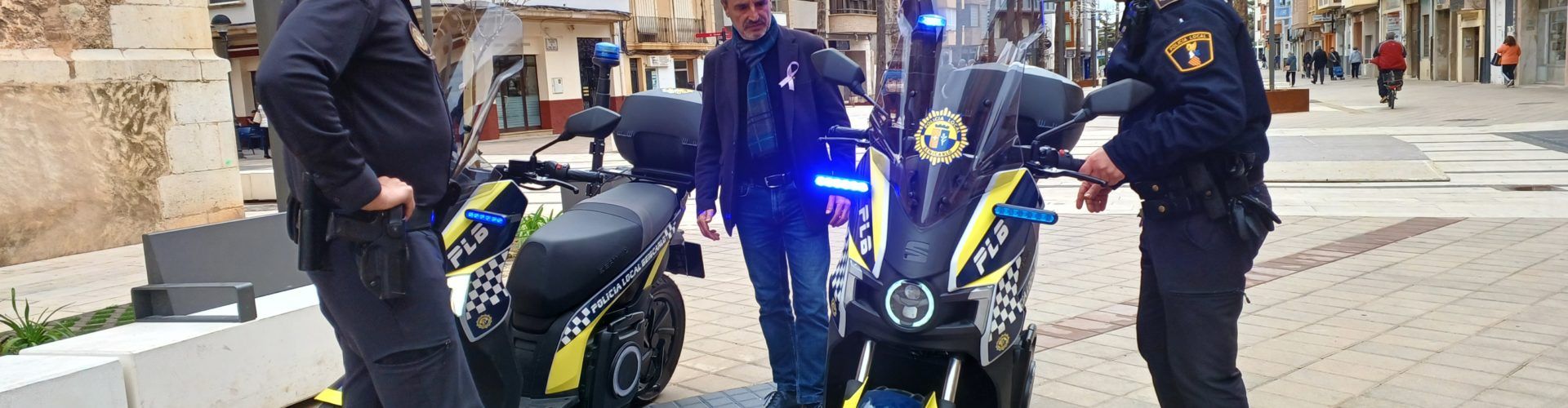 La Policia Local de Benicarló renova el parc automobilístic amb dos motocicletes elèctriques