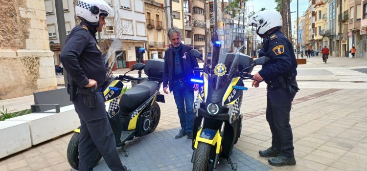 La Policia Local de Benicarló renova el parc automobilístic amb dos motocicletes elèctriques