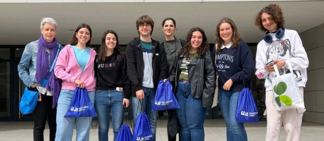 Alumnes del Leopoldo Querol participen en l’Olimpíada de valencià