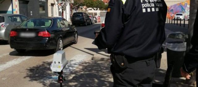 El radar mòbil sanciona 57 vehicles que superaven els 45km/h pel casc urbà d’Amposta