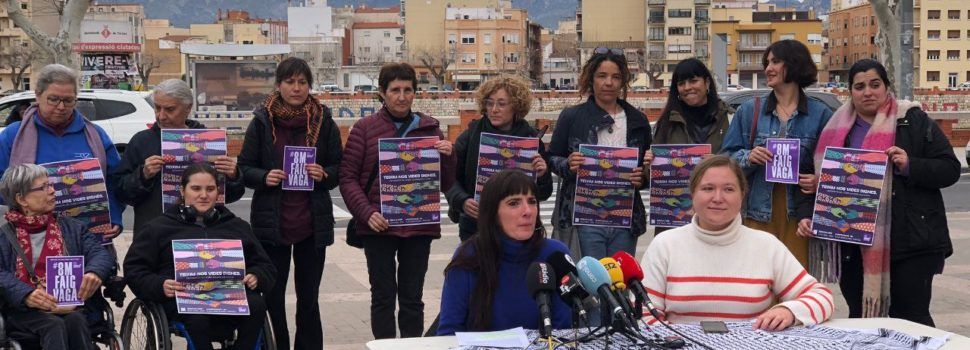 ’Assemblea Vaga Feminista 8M de les Terres de l’Ebre fa una roda de premsa amb motiu del 8 de març