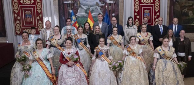 Marta Barrachina rep les Reines Falleres de Burriana i les Falleres Majors de Benicarló, la Vall d’Uixó i Almenara