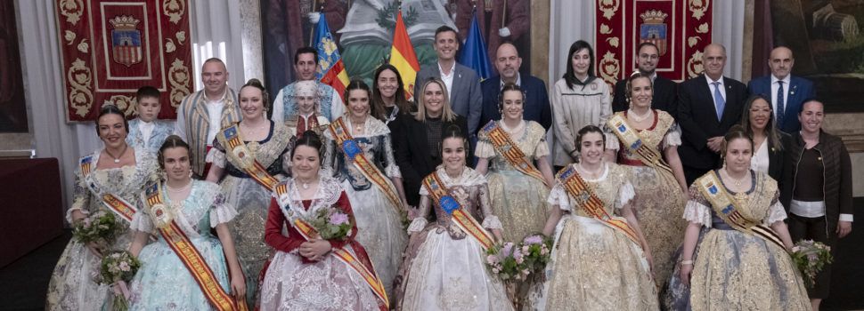 Marta Barrachina rep les Reines Falleres de Burriana i les Falleres Majors de Benicarló, la Vall d’Uixó i Almenara