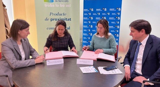 Banco Sabadell firma convenios de colaboración con la Asociación de Vendedores del Mercado Central de Benicarló, la EGM del Polígono Collet y la Asociación de Restauración Benicarló