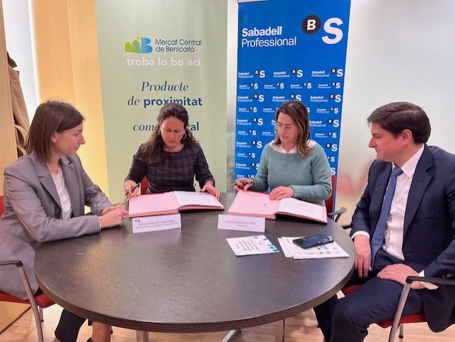 Banco Sabadell firma convenios de colaboración con la Asociación de Vendedores del Mercado Central de Benicarló, la EGM del Polígono Collet y la Asociación de Restauración Benicarló