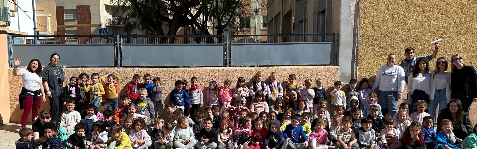 Prop de 200 xiquets participen en l’Escola de Pasqua