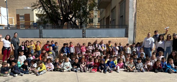 Prop de 200 xiquets participen en l’Escola de Pasqua