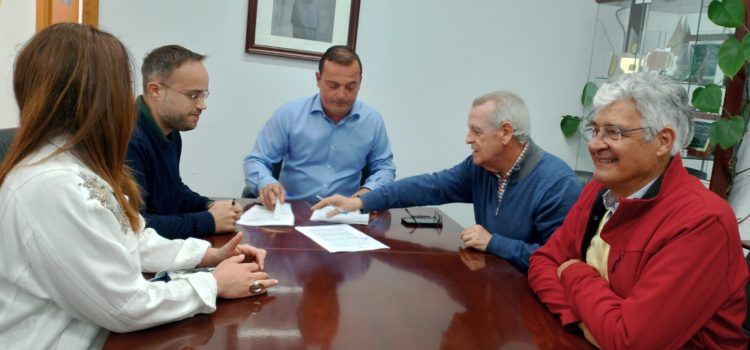 L’Ajuntament de Peníscola i el Centro de Iniciativas Culturales i l’Associació de Peníscola contra el Càncer signen convenis de col·laboració