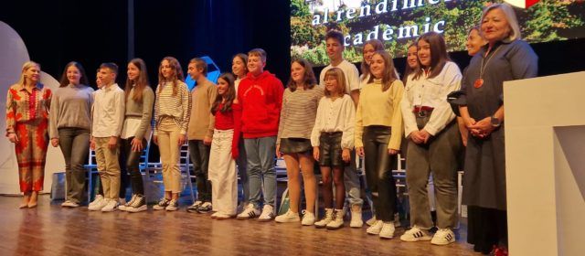 L’alumnat més brillant rep el reconeixement de l’Ajuntament de Vinaròs