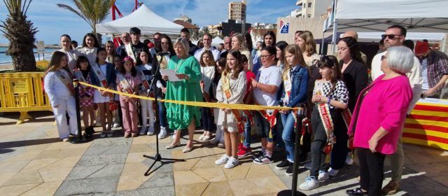 Mig centenar d’expositors en la XXII Fira del Llibre a Vinaròs