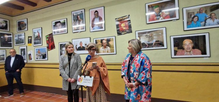 Exposició de fotos fetes a Carles Santos a la Fundació Caixa Vinaròs