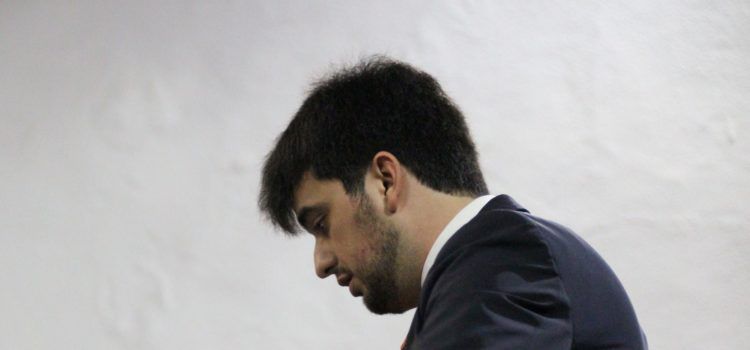 L’ampostí Àlex Rodríguez, nou director de la banda simfònica de La Alianza, i Sofia Zarzoso, de la jove orquestra