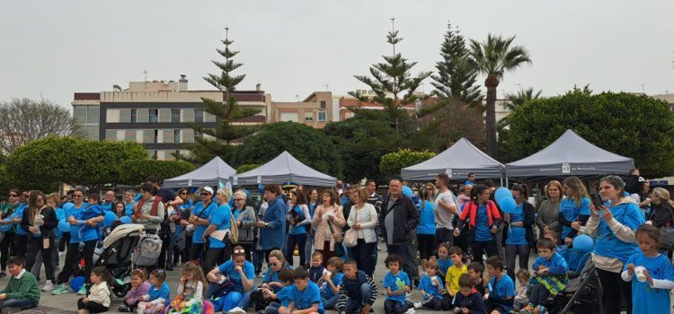 Benicarló se viste de azul por el autismo