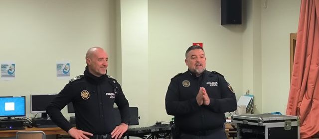 La Policia Local de Peníscola inicia les sessions teòriques sobre educació viària en el col·legi