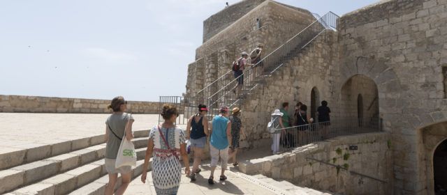 La Diputació millora l’accés al Castell de Peníscola i posarà el fermall final al Pla de Dinamització Turístic Cultural de la fortalesa