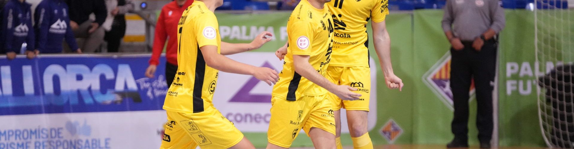 El Servigroup Peñíscola se asegura la permanencia en Primera tras un gran empate en Palma (5-5)