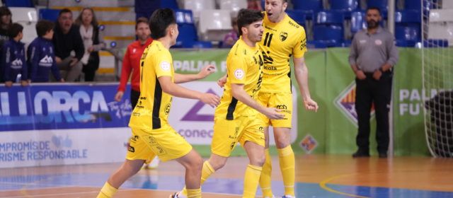 El Servigroup Peñíscola se asegura la permanencia en Primera tras un gran empate en Palma (5-5)