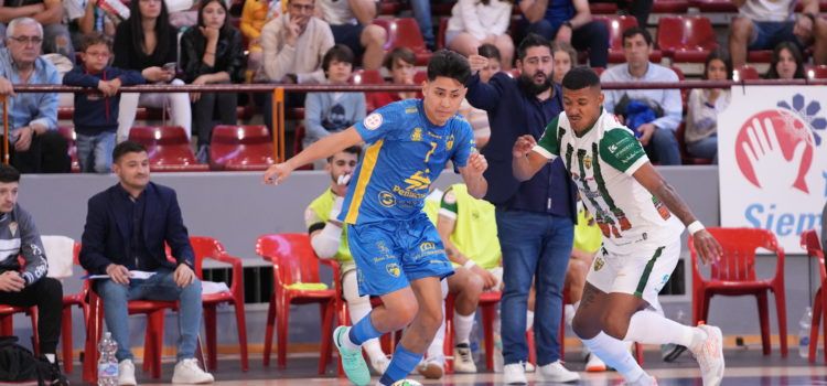 El Servigroup Peñíscola se topa con un gran Fabio y cae por la mínima en Córdoba (5-4)
