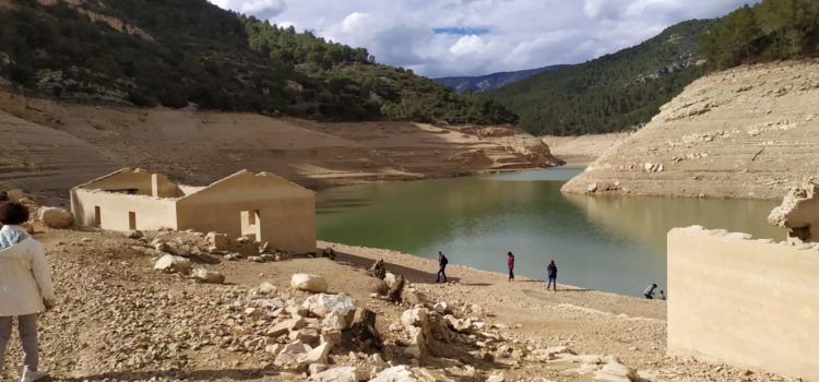 22 fotos de l’embassament d’Ulldecona, amb molt poca aigua
