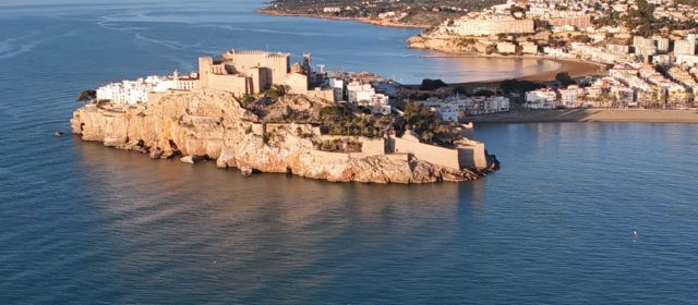 Vídeos i fotos: Volant amb el dron per dalt de Peníscola