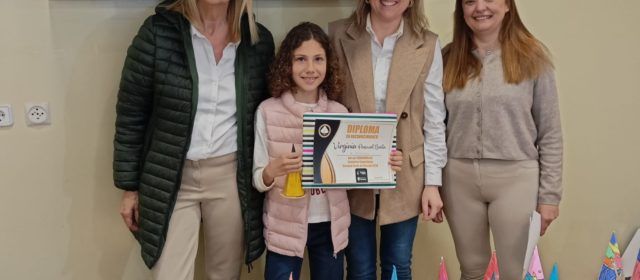 Entrega de premios a las manualidades de Semana Santa