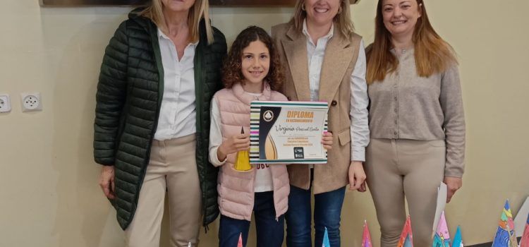 Entrega de premios a las manualidades de Semana Santa